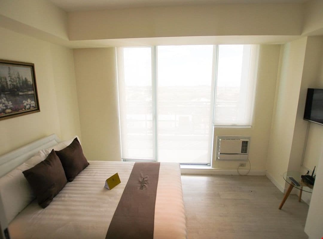 1-BR with balcony in Azure Urban Resort Residences  - photo 3