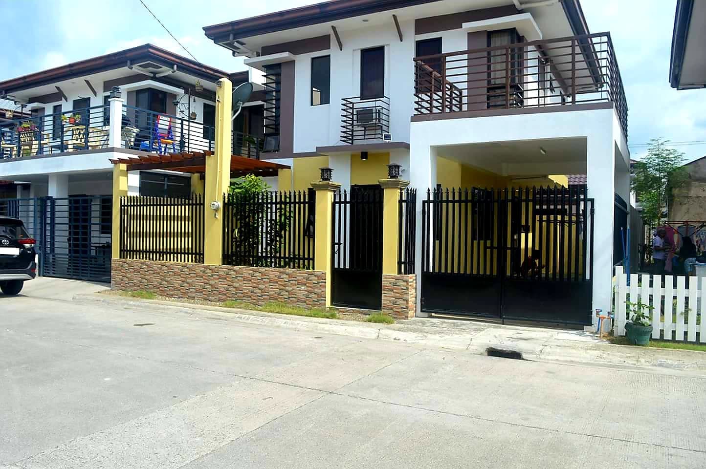 Semi-Furnished 4BR Single House For Sale Midori Plains Minglanilla Cebu - photo 2