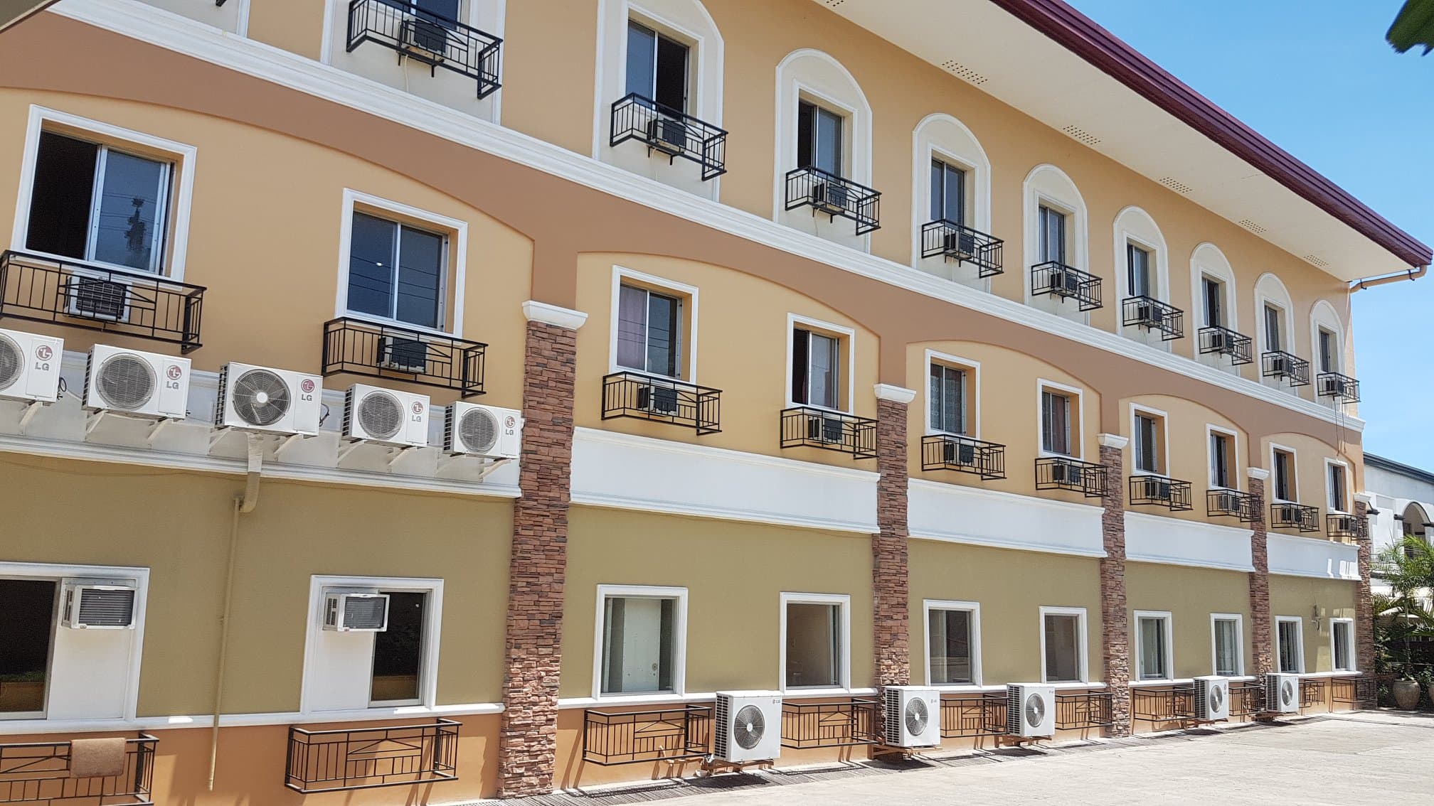 Mabolo dormitory building for Lease Cebu City near CIE and One Oasis Condo