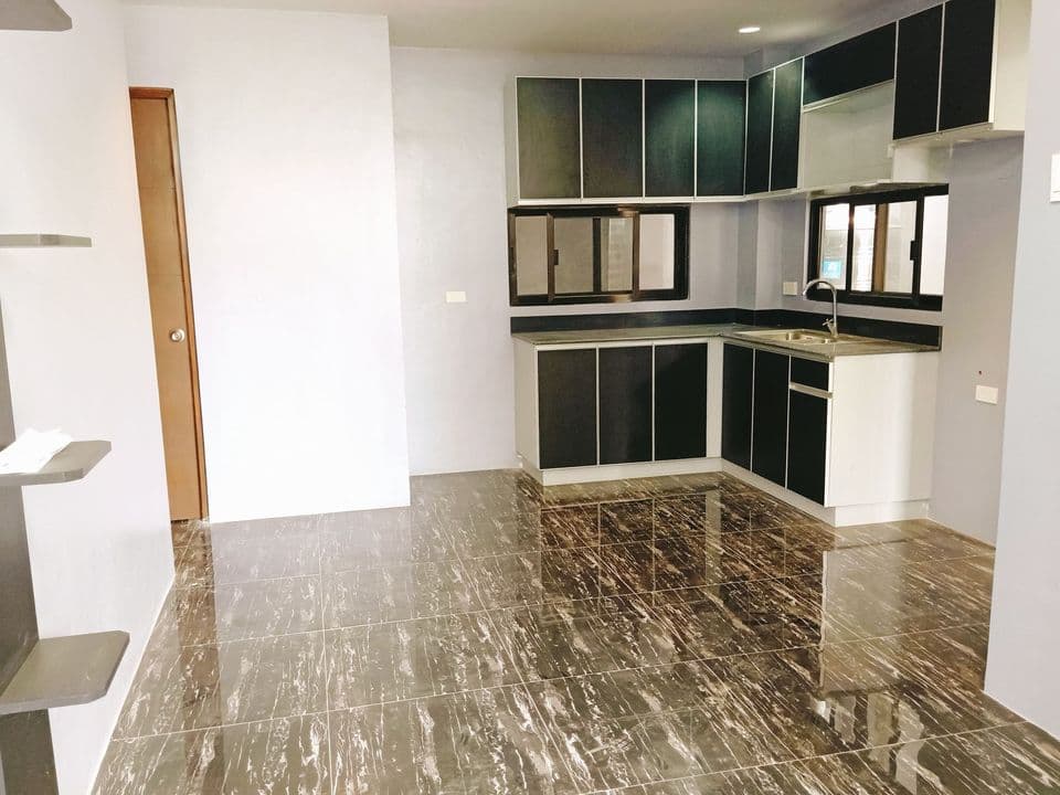 RFO BRAND NEW SINGLE DETACHED HOUSE AND LOT IN MANDAUE CITY - photo 2