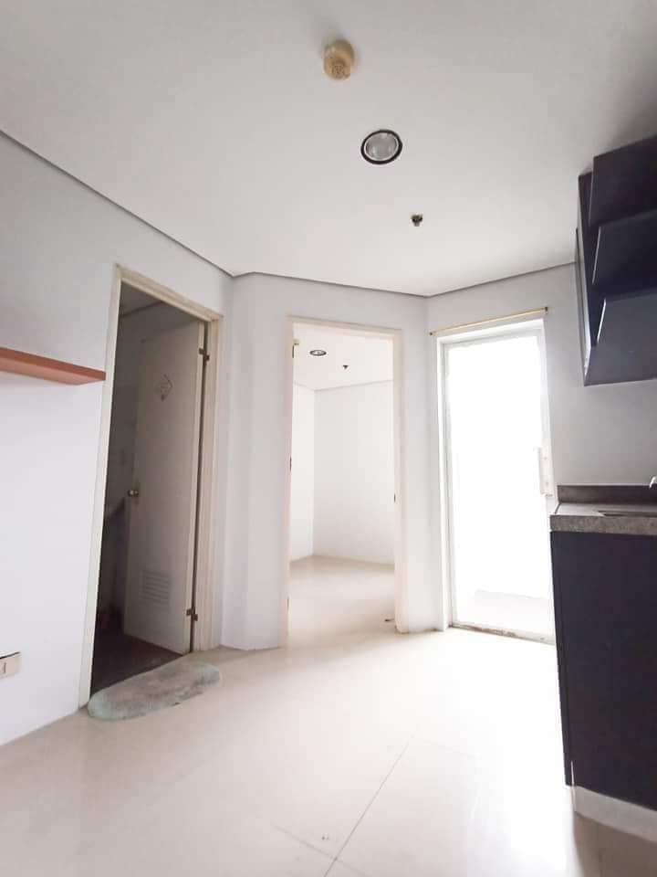 FOR RENT / SACRIFICE SALE 1BR CONDO IN CAPITOL, CEBU CITY - photo 3