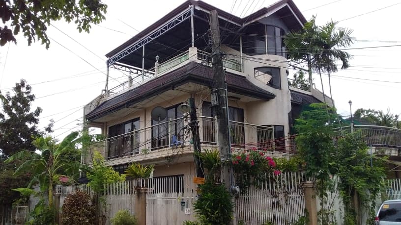 3 Storey House for Sale - photo 5