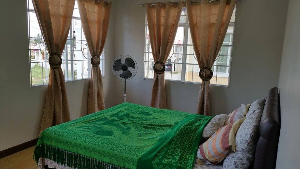 House and Lot for Rent in Corona Del Mar, Talisay City  - photo 6