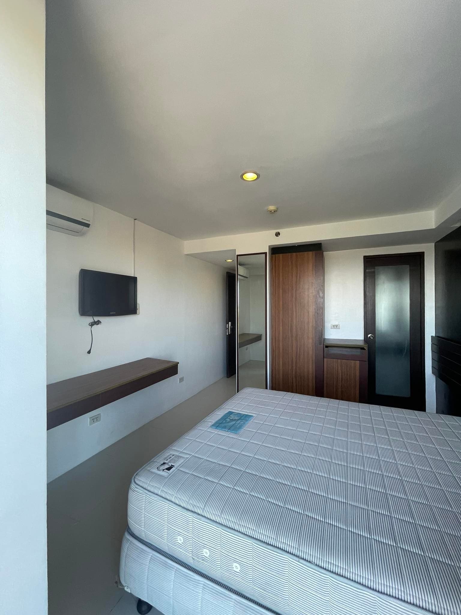 Studio Condo Unit For Rent 10K/month - photo 3