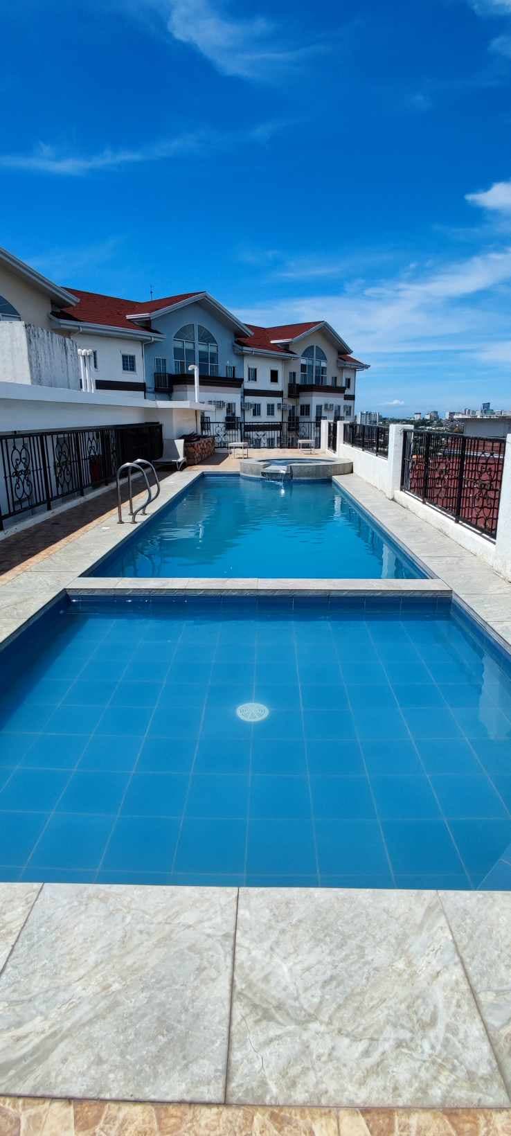 2 BR with Parking - photo 6