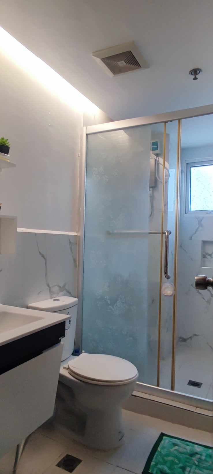 2 BR with Parking - photo 4