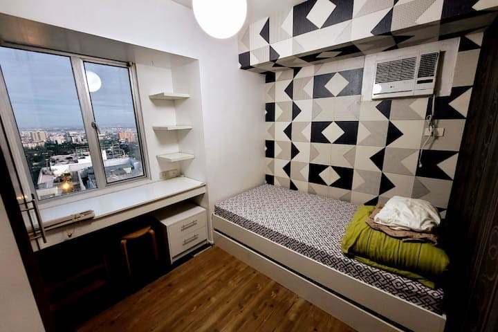 For Sale FULLY-FURNISHED 2BR Condo at Avida Tower 2, IT Park, Cebu - photo 3