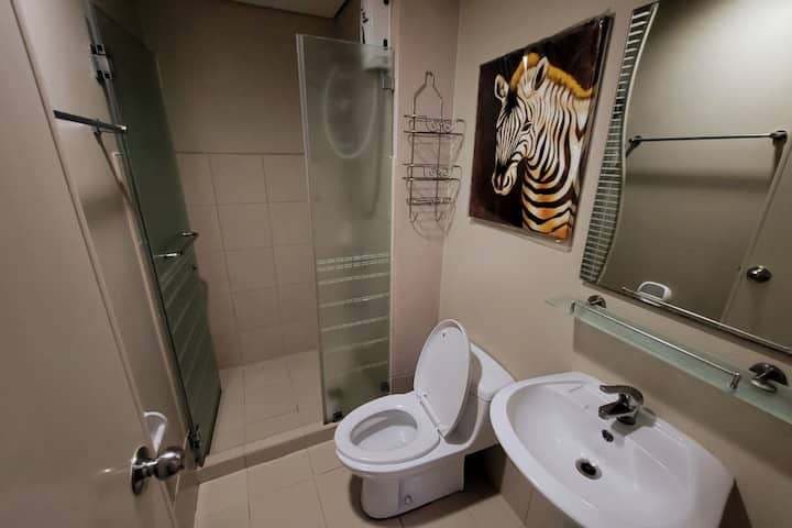 For Sale FULLY-FURNISHED 2BR Condo at Avida Tower 2, IT Park, Cebu - photo 4