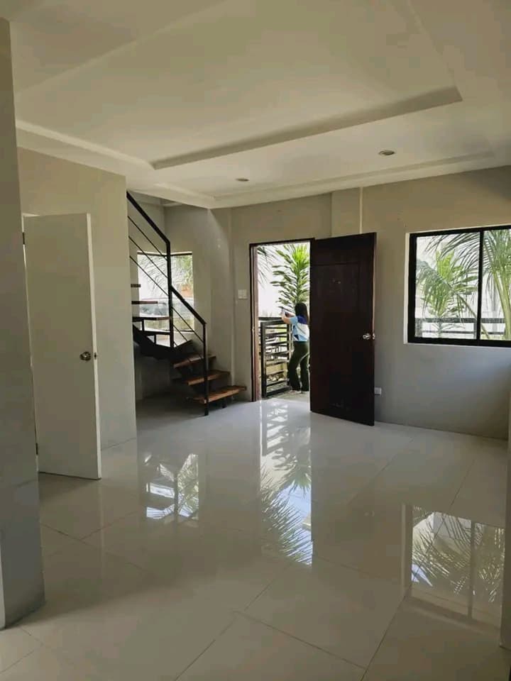 ELIZABETH HOMES FOR SALE - photo 3