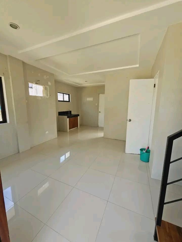 ELIZABETH HOMES FOR SALE - photo 4