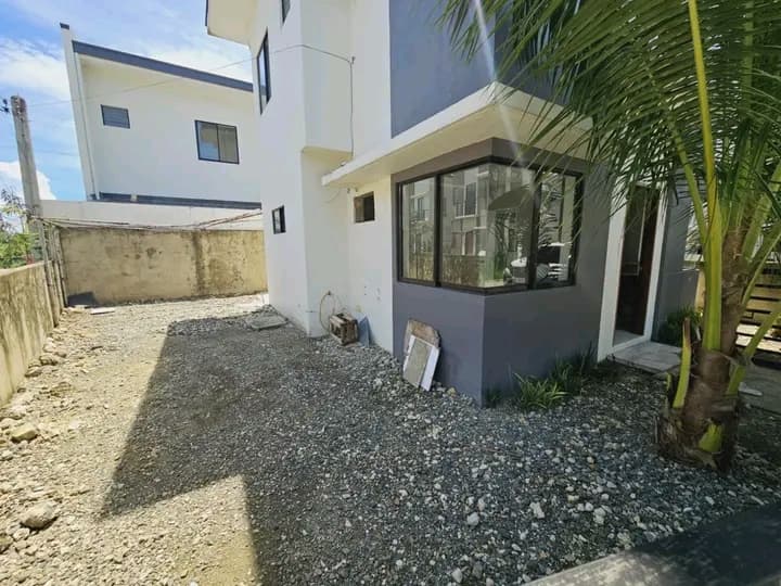 ELIZABETH HOMES FOR SALE - photo 1