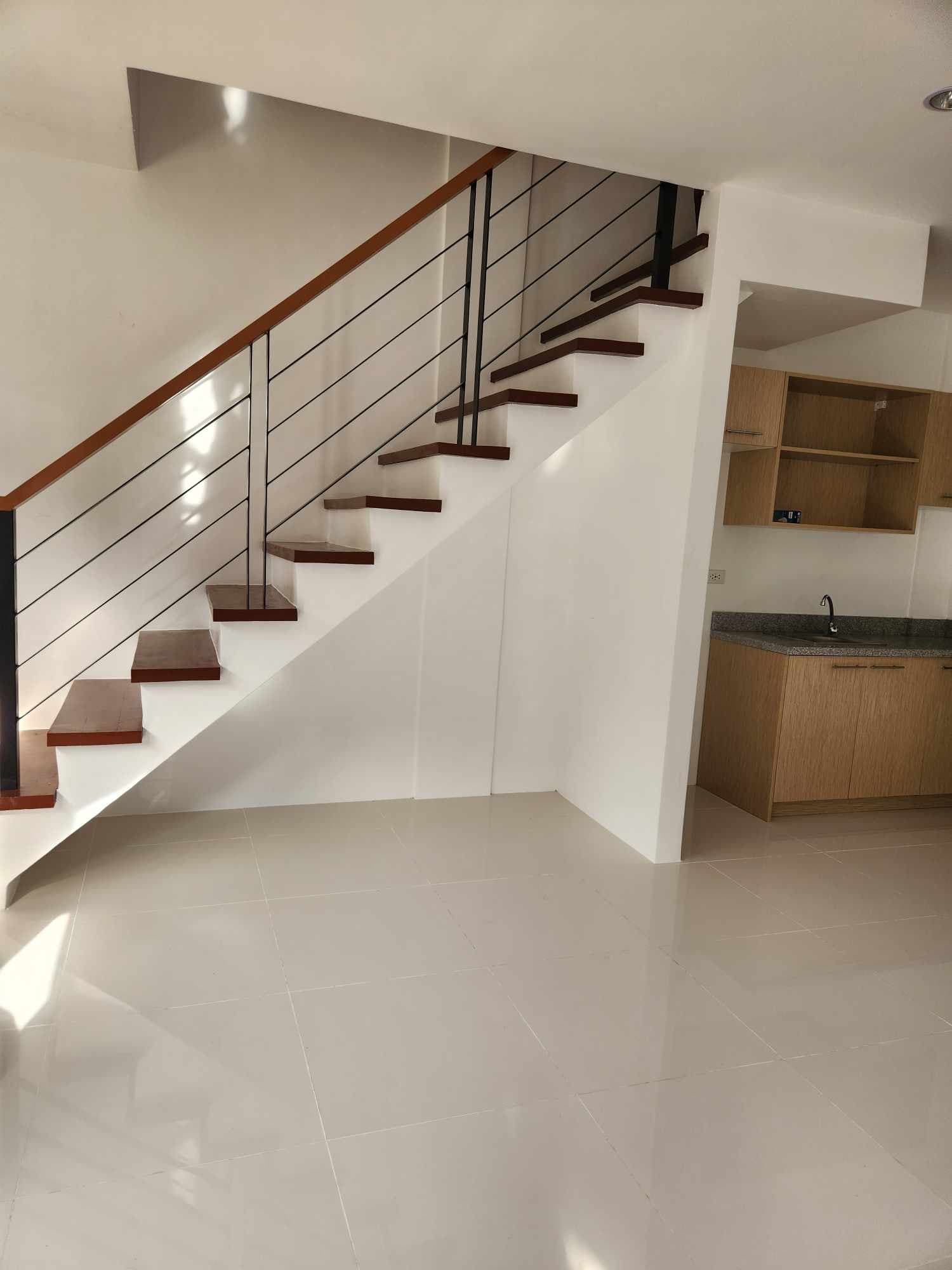 Minglanilla Highlands Property Duplex House - photo 4