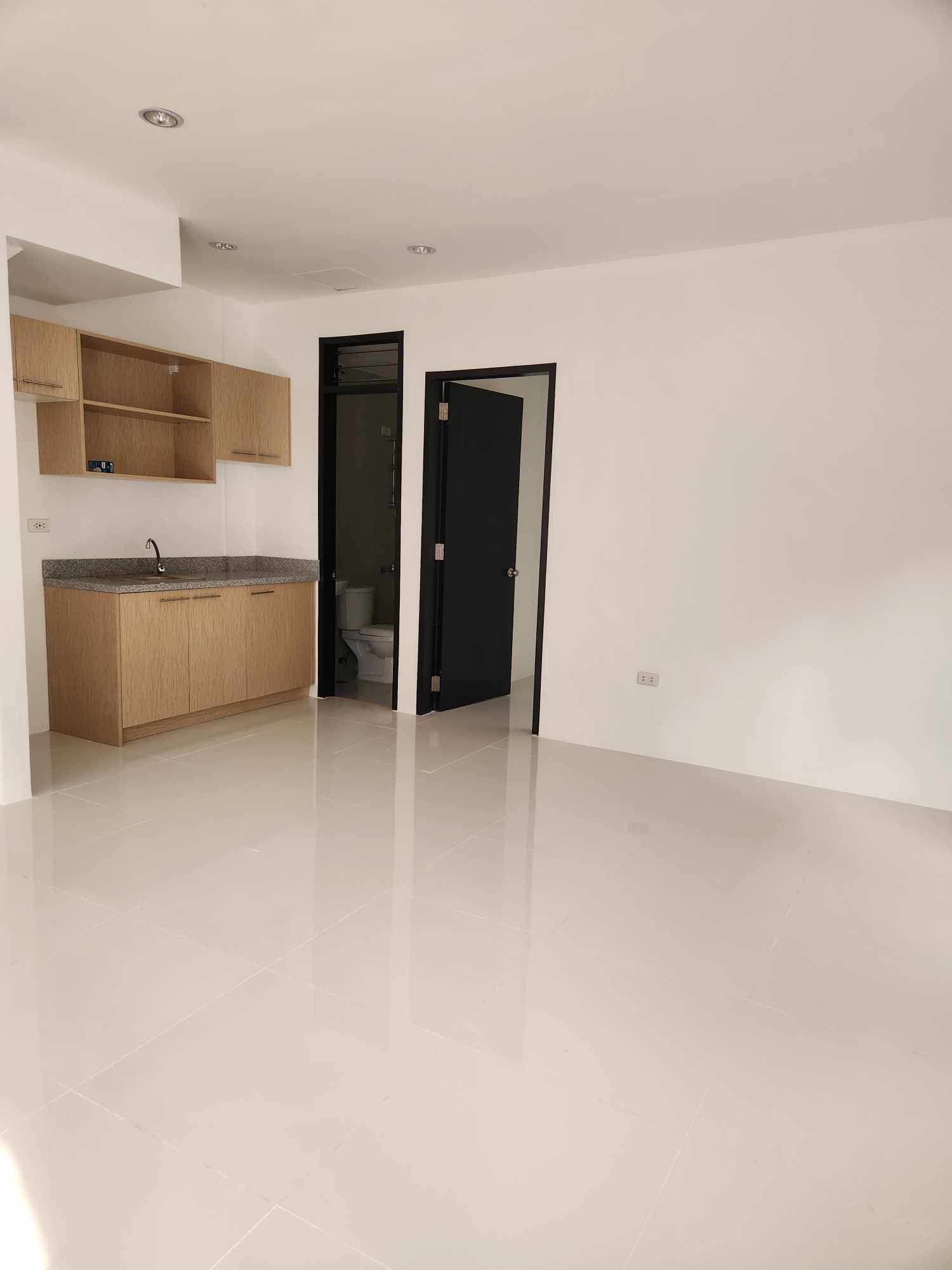 Minglanilla Highlands Property Duplex House - photo 5