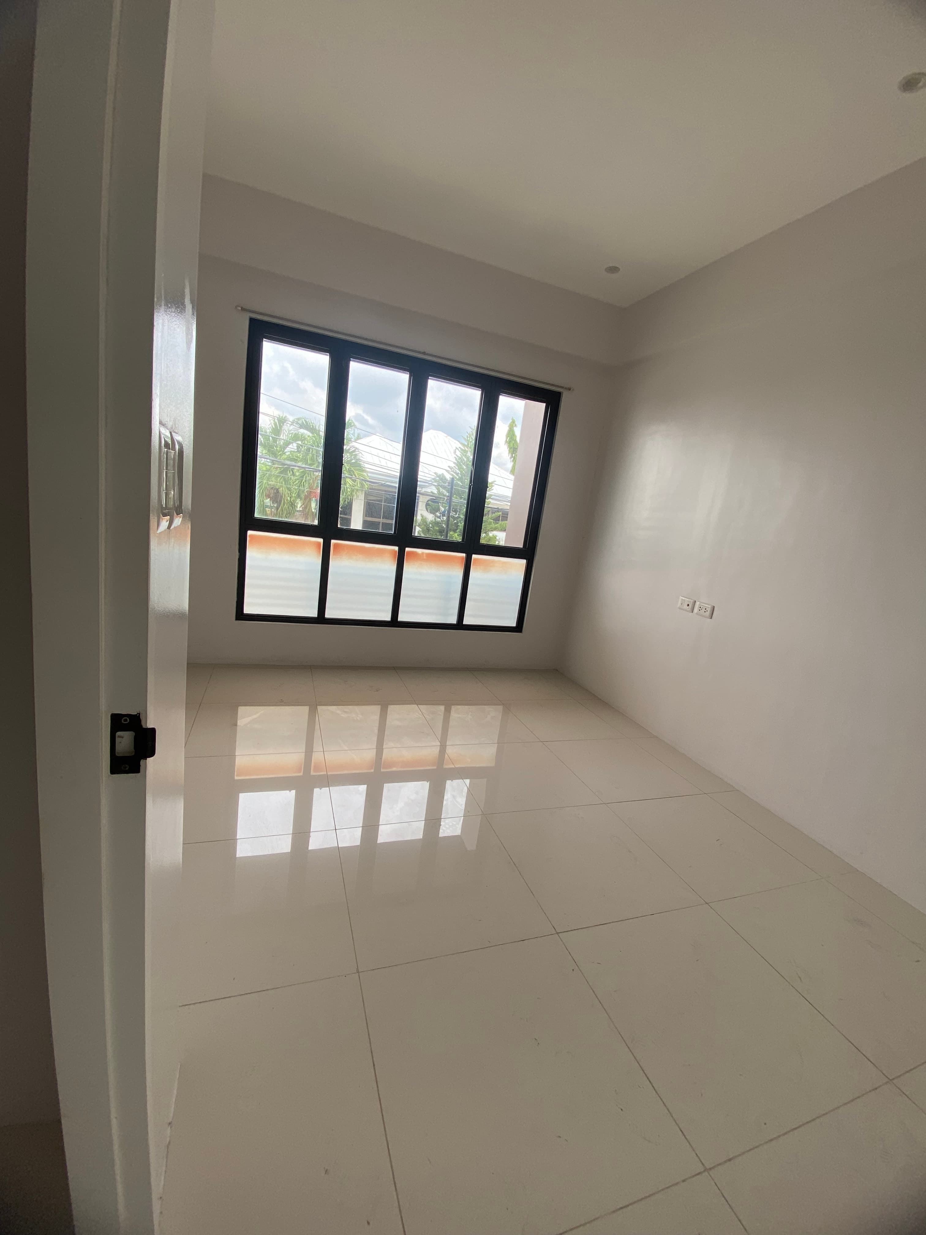 111-2023000136 - photo 5