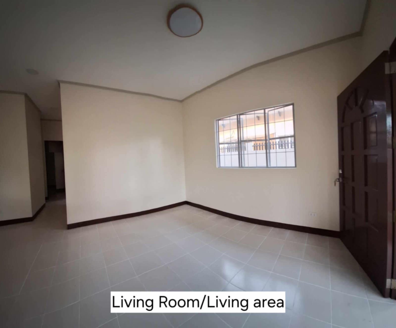 HOUSE AND LOT FOR SALE AT BASAKLAPU-LAPU - photo 1