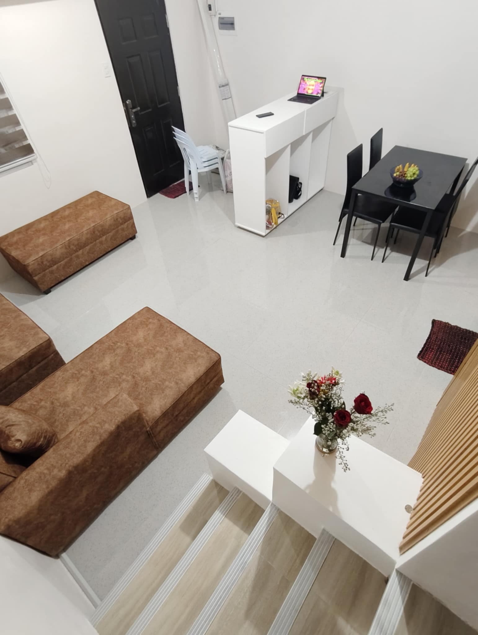 2 Storey Townhouse For Rent - photo 2