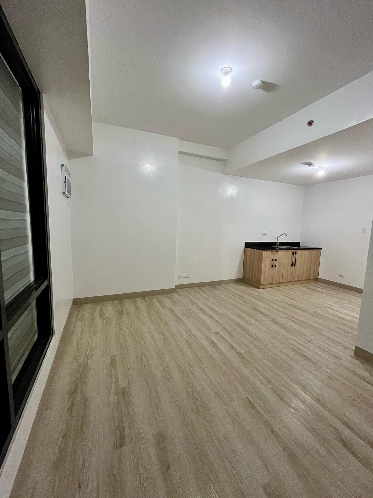 STUDIO UNIT IN MANDTRA RESIDENCES FOR ASSUME - photo 2