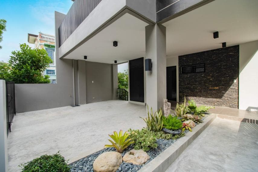 VISTA GRANDE House and Lot for SALE - photo 7