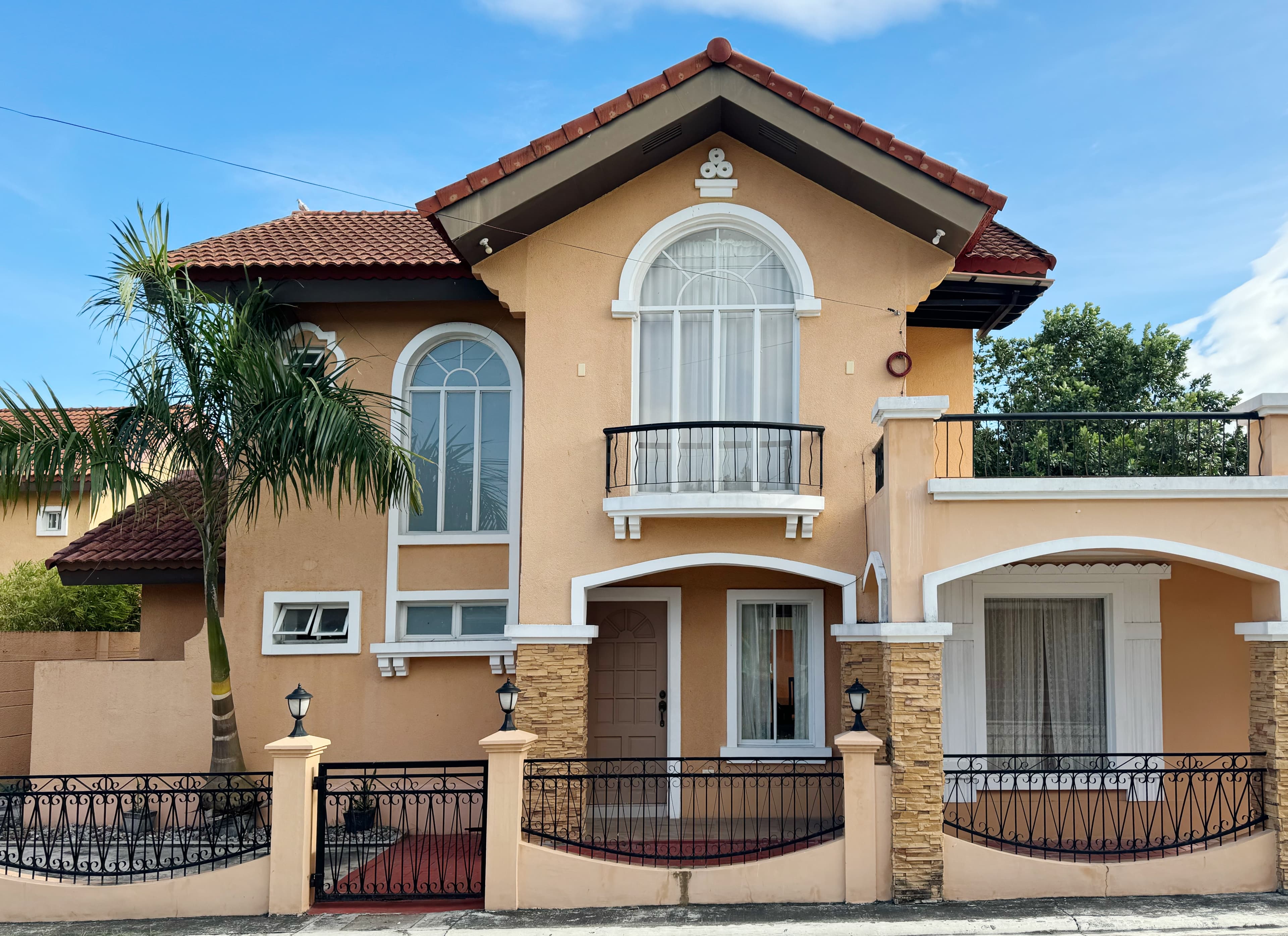 4BR Camella House and Lot - photo 1