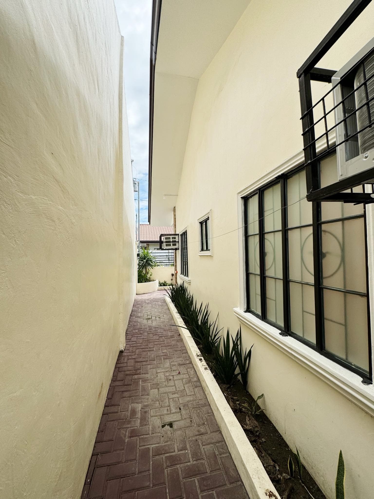 3BR FURNISHED HOUSE FOR RENT - photo 7