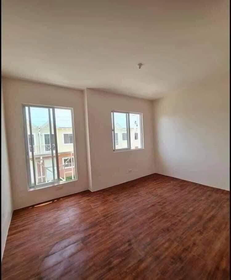 Garden Bloom South For Assume 300k (NEGO) . - photo 3