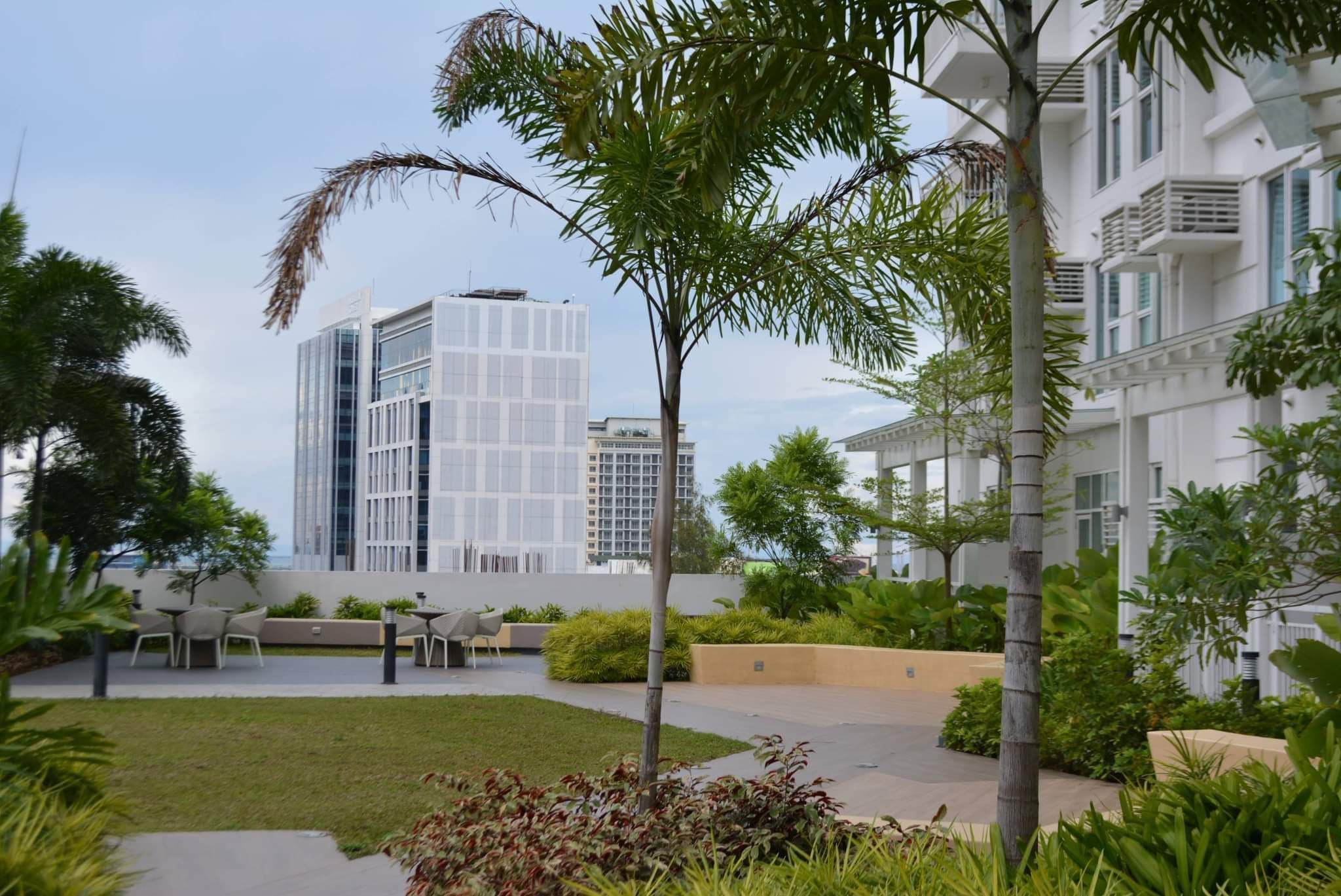 Solinea Condominium For Rent 1 Bedroom Fully Furnished with Parking - photo 7