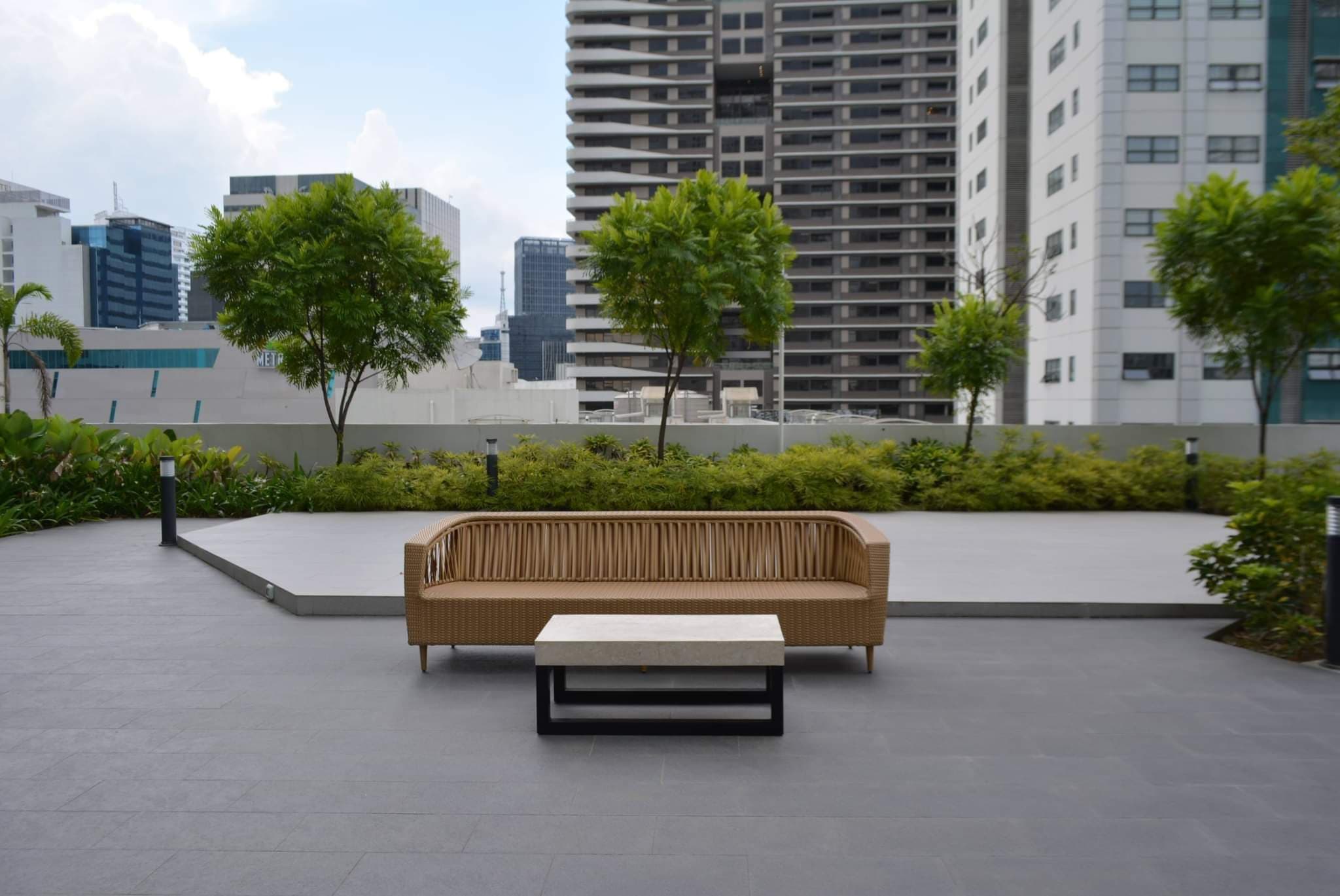 Solinea Condominium For Rent 1 Bedroom Fully Furnished with Parking - photo 2