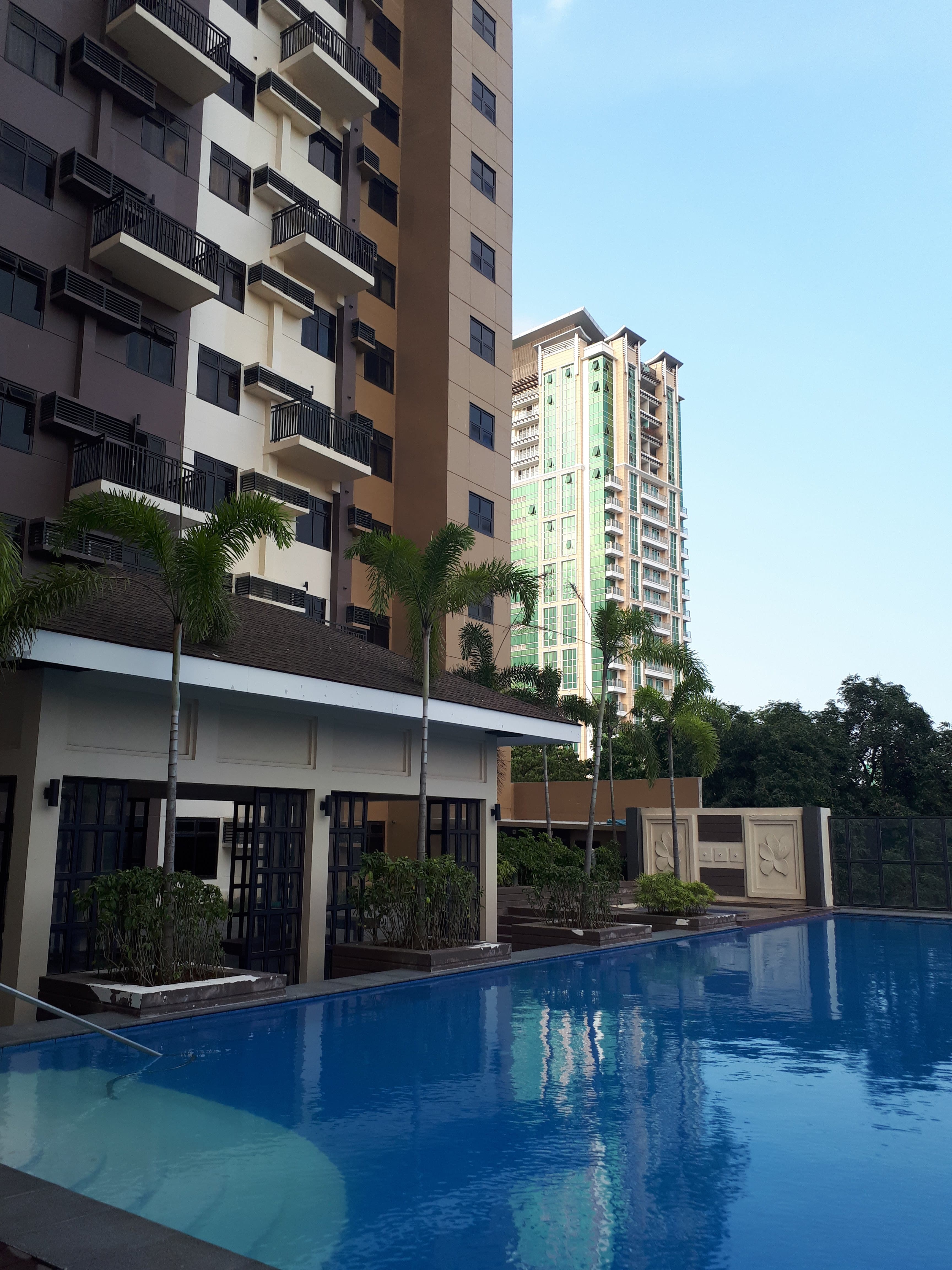 2 Bedroom Condo Unit Azalea Place Cebu for Rent Php45K a Month with 2 CarPark - photo 4