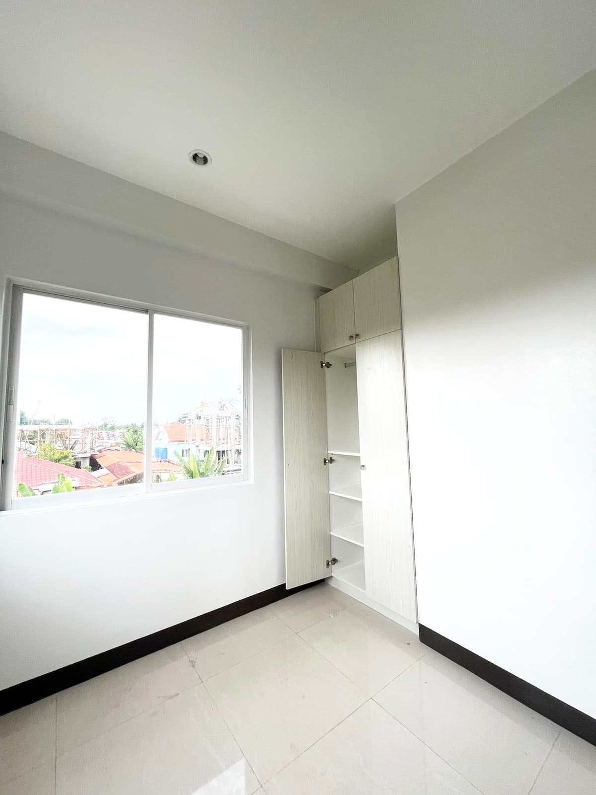 FOR SALE BRAND NEW HOUSE AND LOT - LAPULAPU CITY, CEBU - photo 7