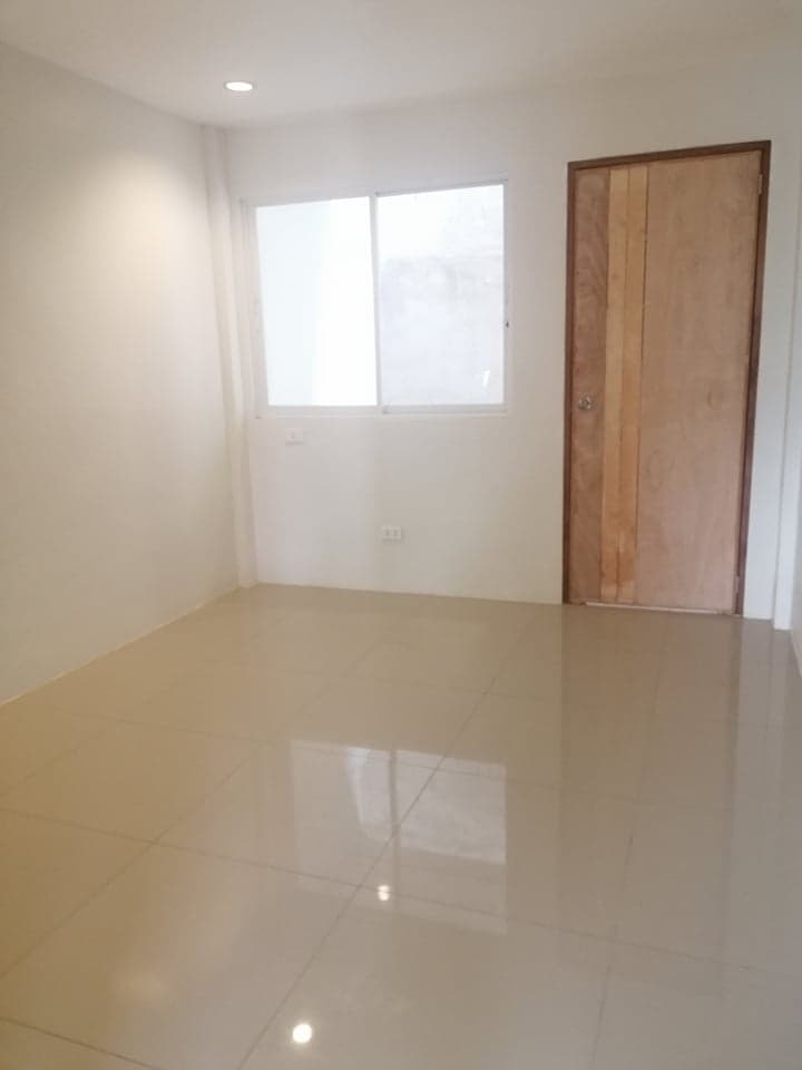 Brand New 16 unit Apartment for rent in Gun-ob, Lapu2x City - photo 2
