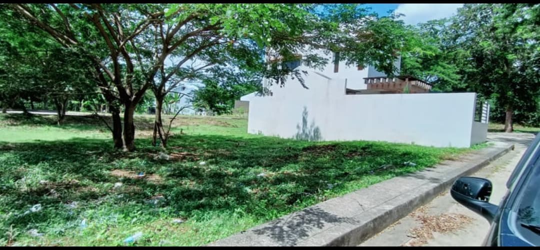 LOT for SALE in GREENWOODS