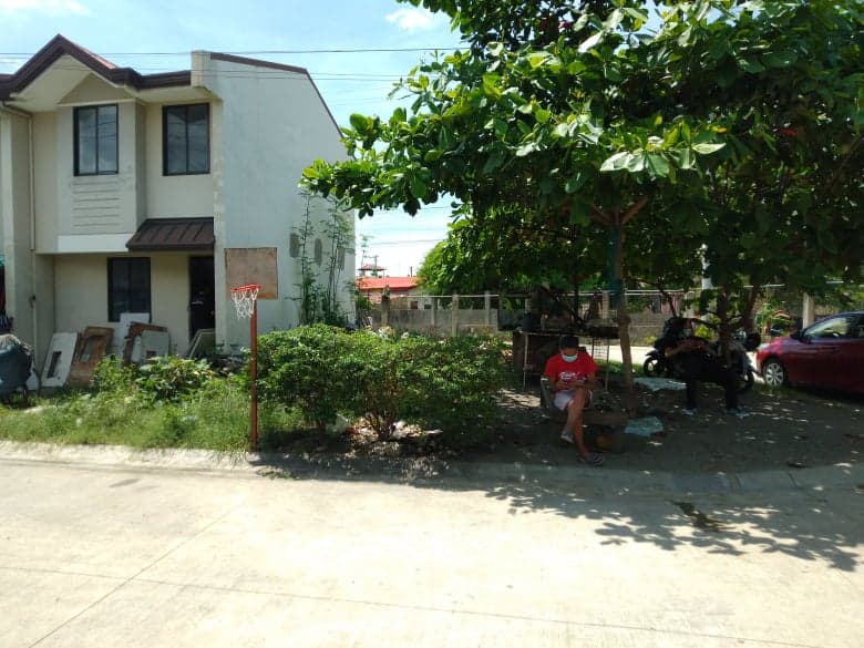 House and Lot with extra lot!!! - photo 2