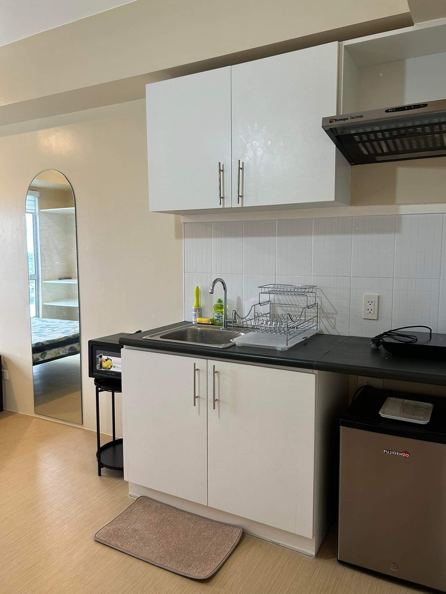 Studio 6th Floor - photo 4