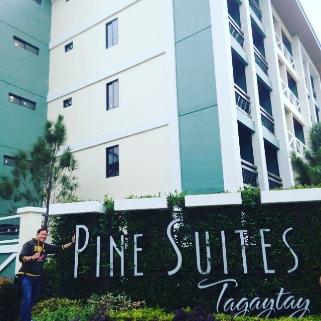 RUSH FOR SALE STUDIO UNIT AT PINESUITES TAGAYTAY