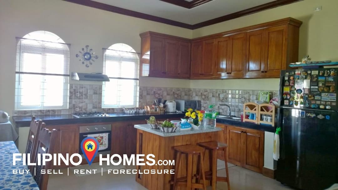 Mediterranean House & Lot for Sales in Naga City - photo 2