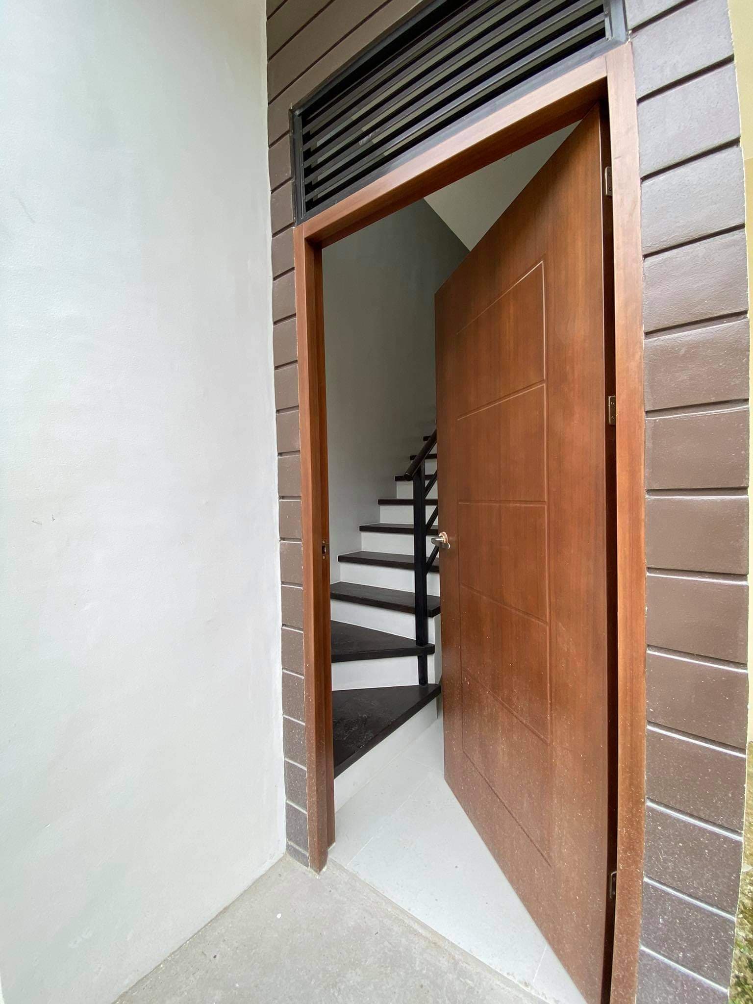 Serenis Townhouse End Unit for Assume - photo 4