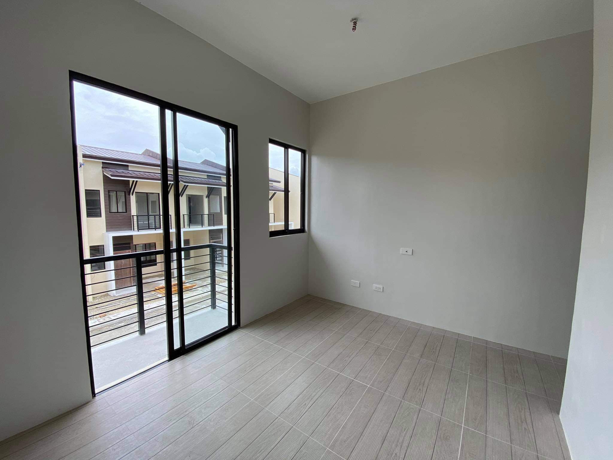 Serenis Townhouse End Unit for Assume - photo 2