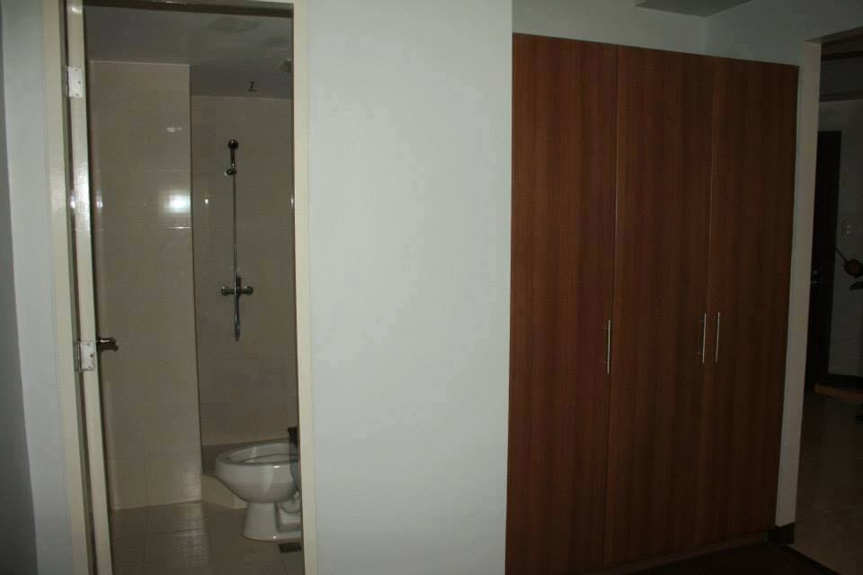 One Bedroom Condo Unit for Sale at Sarasota Residential Resort, Newport City, Pasay City - photo 3