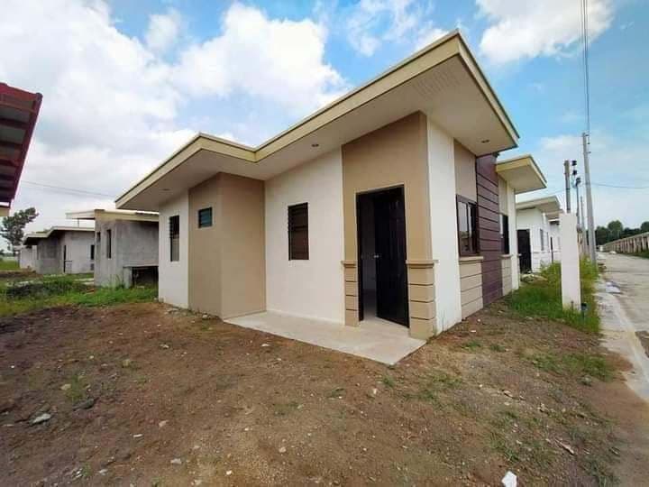 One Communities House for Sale - photo 2