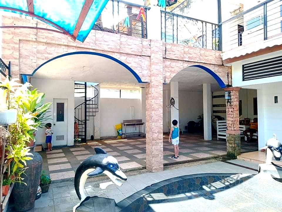 RUSH!! RUSH!!! RUSH!!! Spacious corner house and lot with swimming pool!! - photo 6