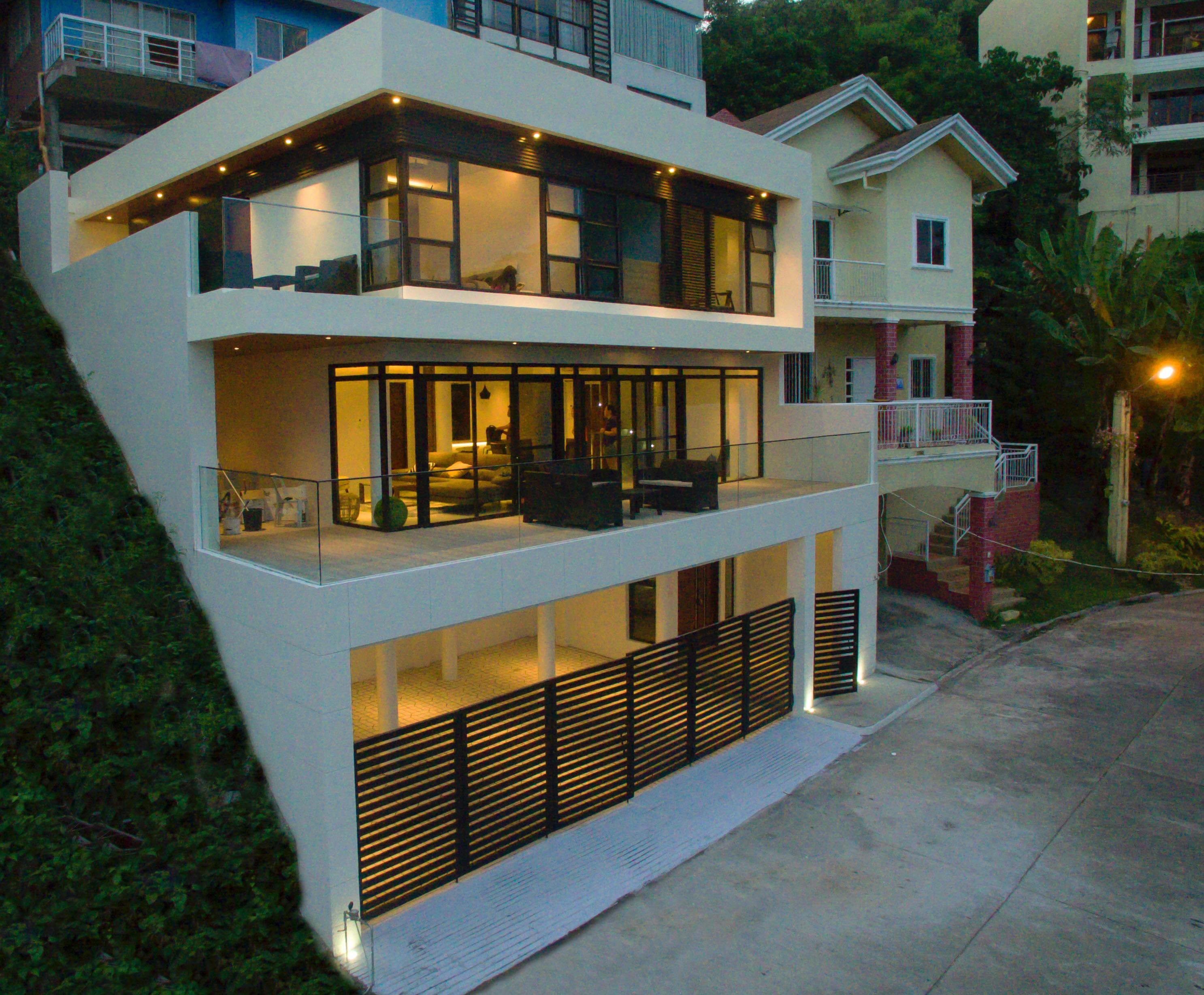 LUXURIOUS 5 BEDROOM House with 220 degrees breathtaking view of Cebu - FULLY FURNISHED