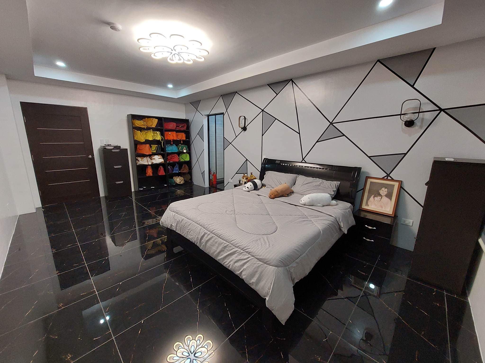 Modern Houss and Lot - photo 5