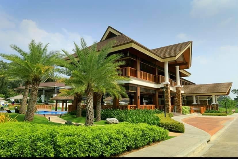 One Oasis 2BR - photo 2