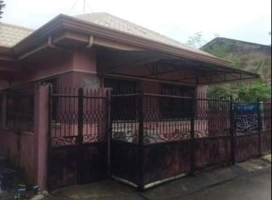 Sacrifice Sale! House and Lot - photo 1