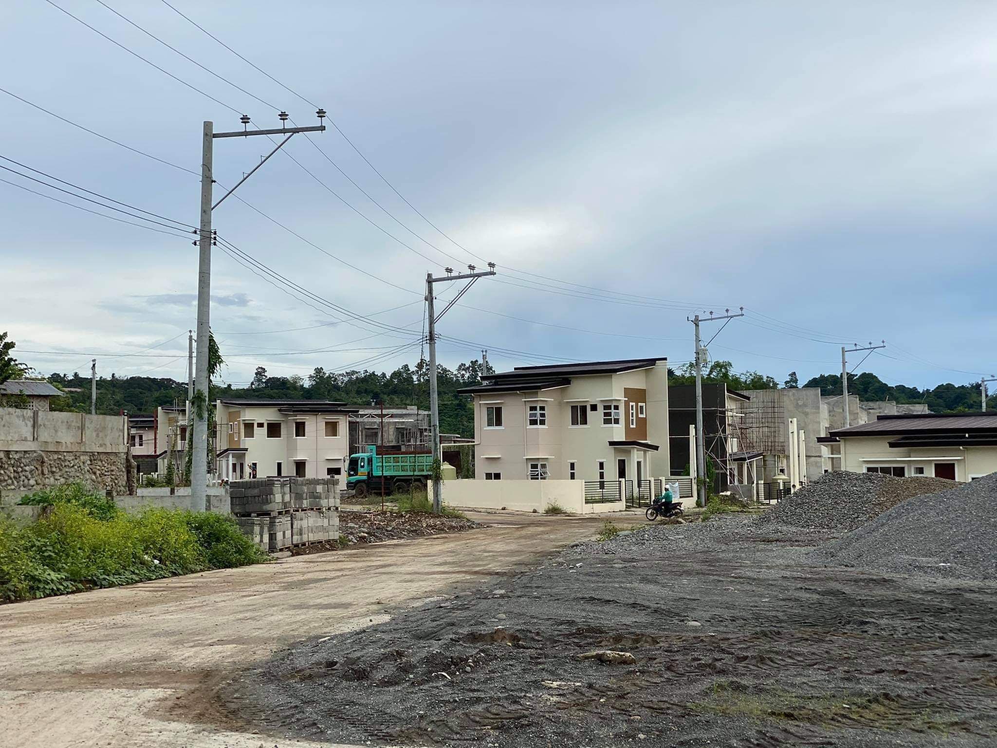 House and Lot - photo 4