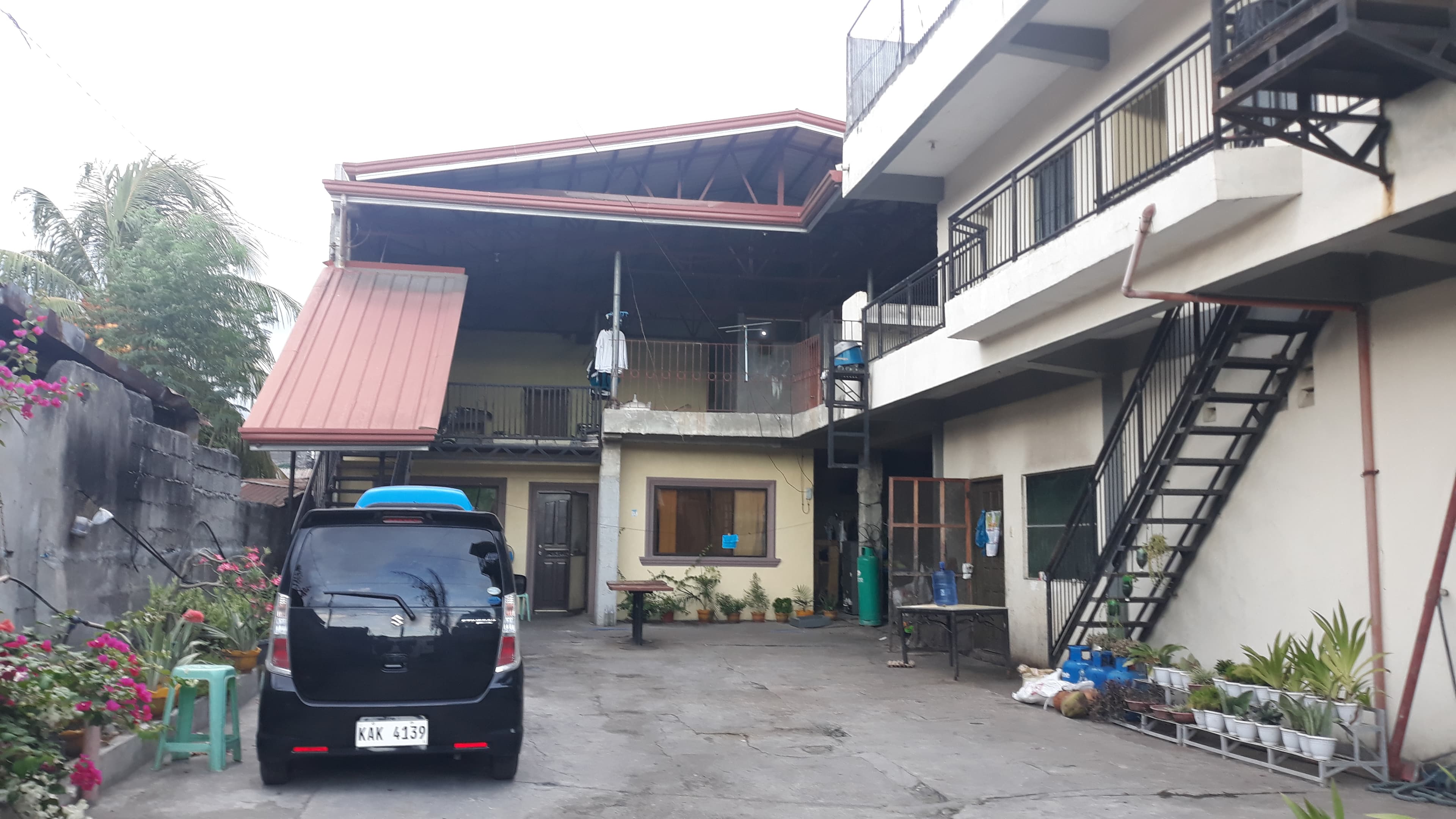 Commercial bldg for Sale