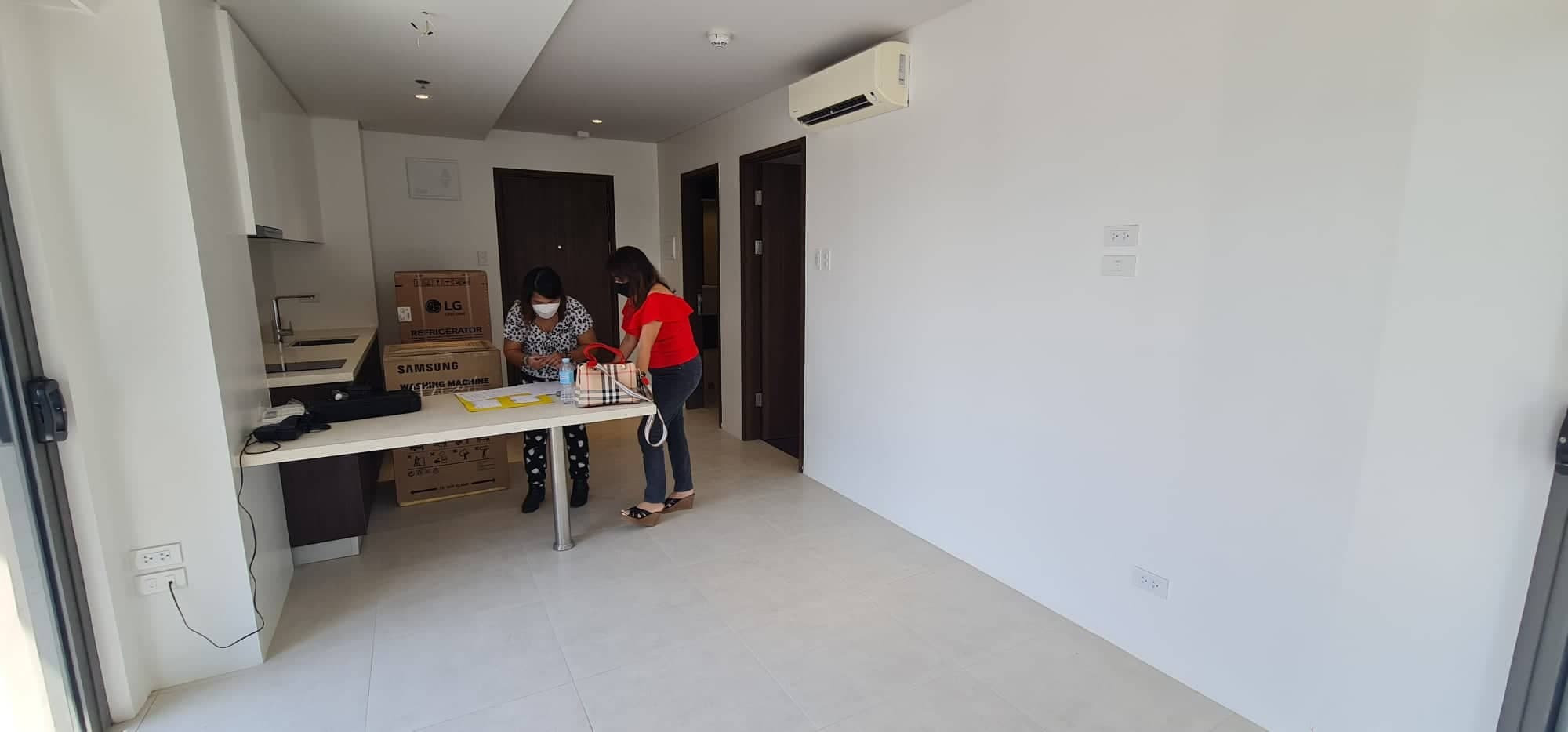 Tambuli Seaside Living - 1 Bedroom for Sale - photo 2