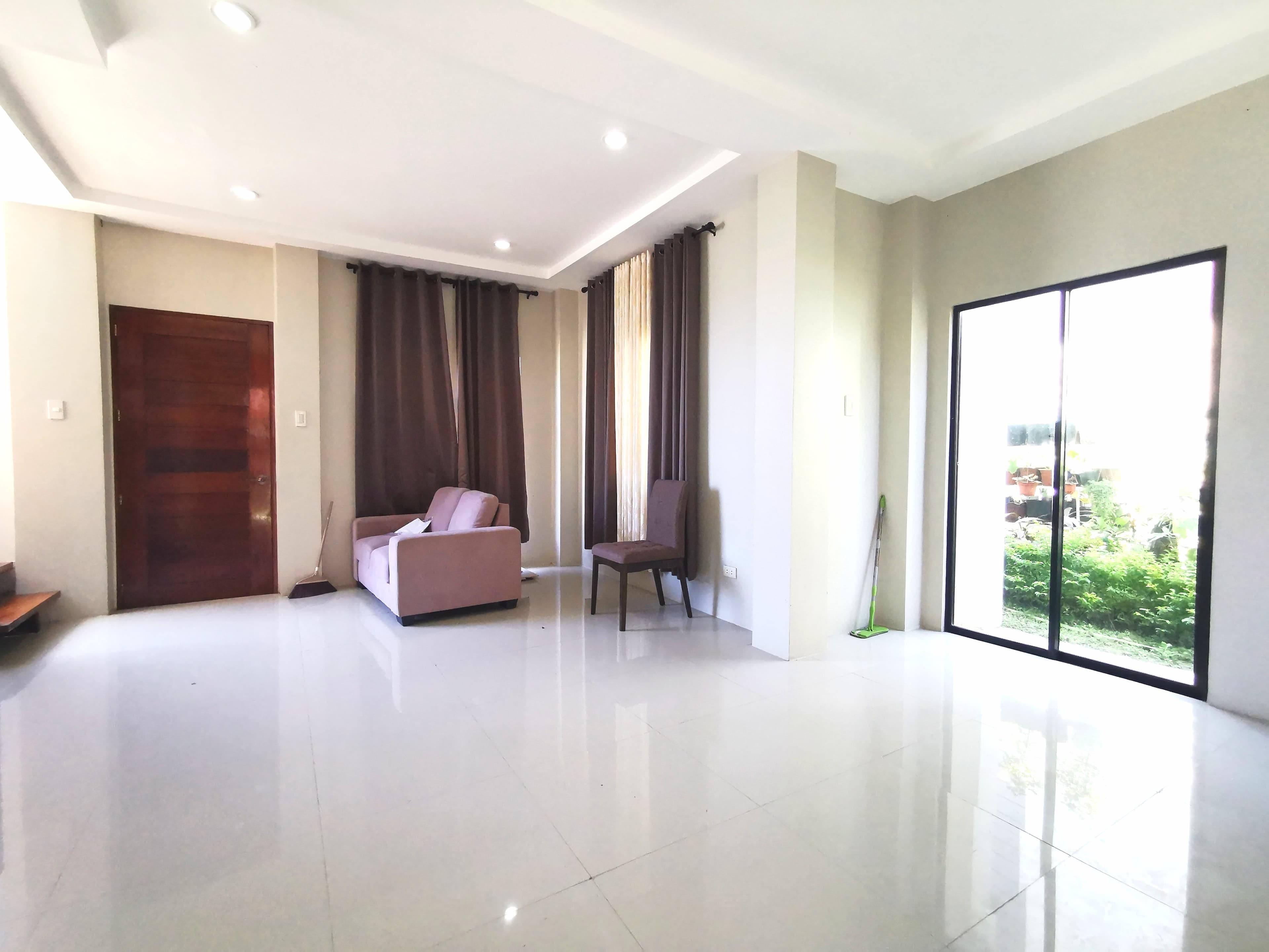 Single Detached House in Talisay City near SRP - photo 2