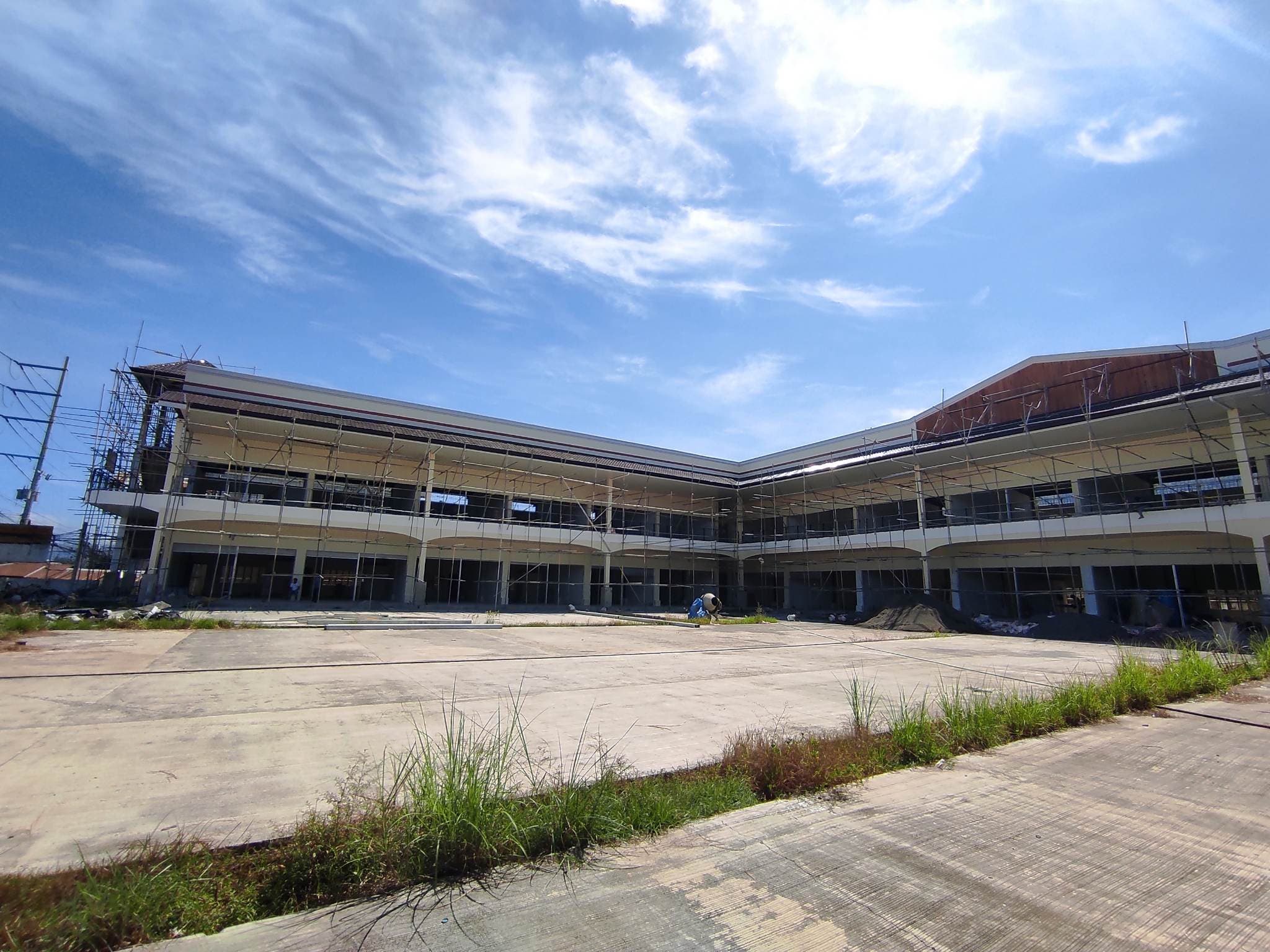 COMMERCIAL AND OFFICE SPACE FOR RENT WITH WIDE PARKING SPACE, ALONG THE HIGHWAY IN CAGAYAN DE ORO CITY - photo 6