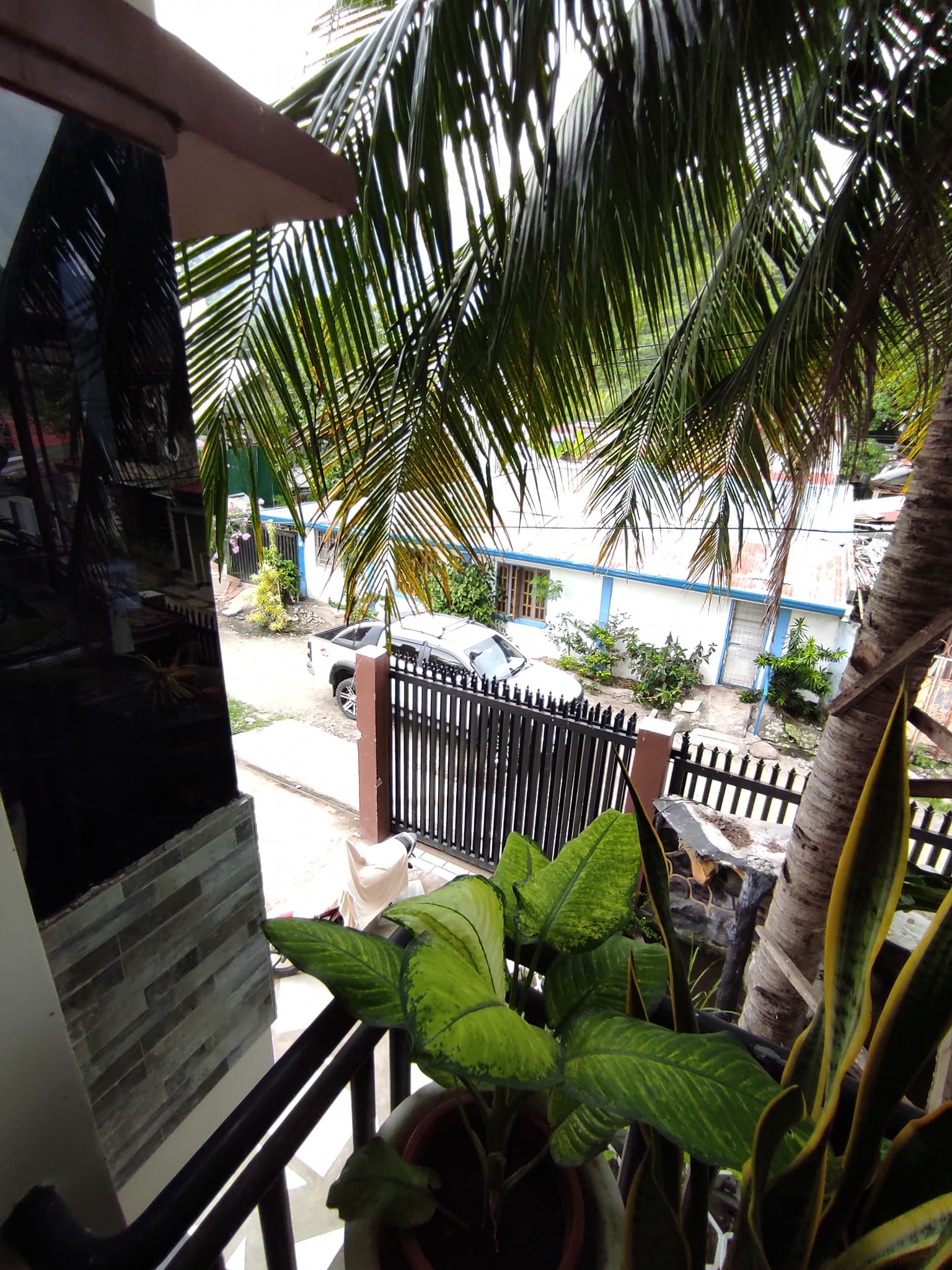 RUSH SALE 3-STOREY 6 BEDROOM HOUSE AND LOT WITH ROOF DECK, MOUNTAIN VIEW, PROVISION FOR EXPANSION!!! - photo 2